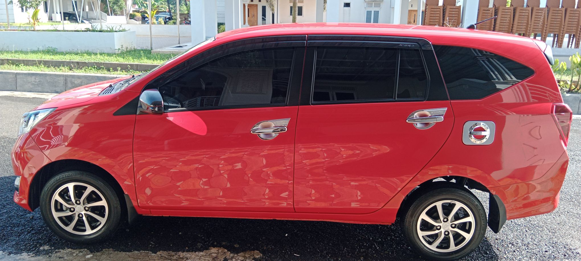 2012 Daihatsu Sigra 1.2 R DLX MT 2012 Daihatsu Sigra 1.2 R DLX MT