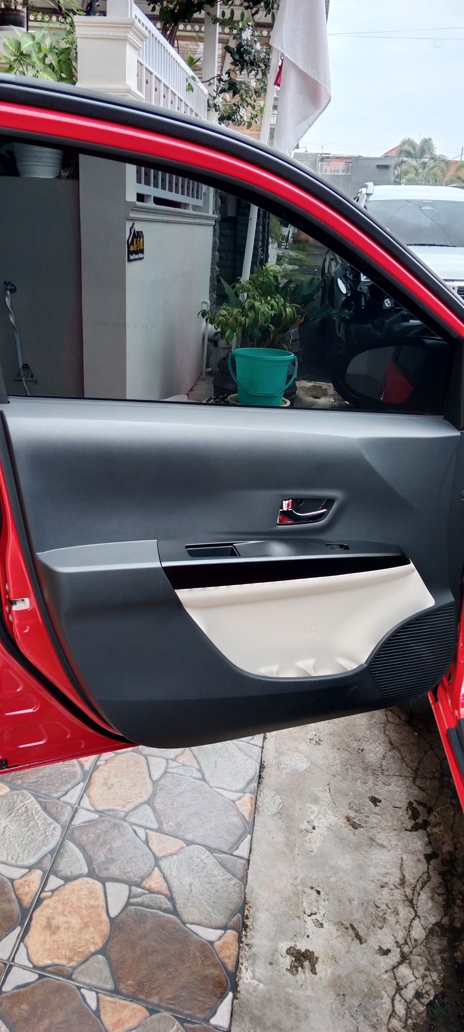 2012 Daihatsu Sigra 1.2 R DLX MT 2012 Daihatsu Sigra 1.2 R DLX MT