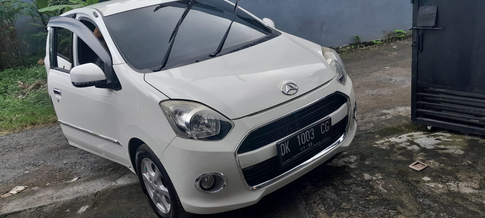 2016 Daihatsu Ayla  1.0 X AT 2016 Daihatsu Ayla  1.0 X AT