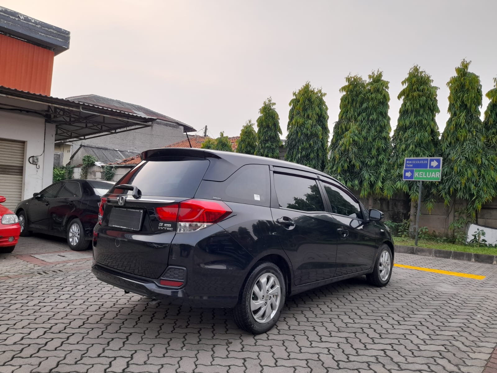 2017 Honda Mobilio E 1.5L AT 2017 Honda Mobilio E 1.5L AT