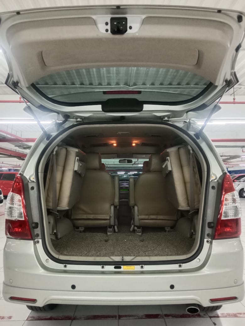 2013 Toyota Innova 2013 Toyota Innova