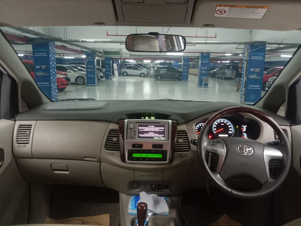 2013 Toyota Innova 2013 Toyota Innova