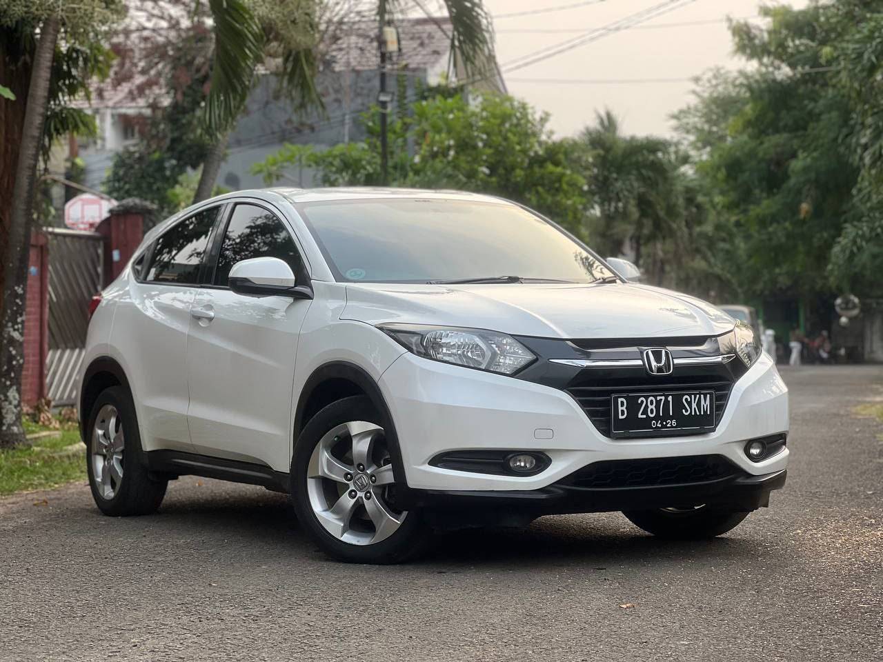 Old 2016 Honda HRV  1.5L S CVT 1.5L S CVT