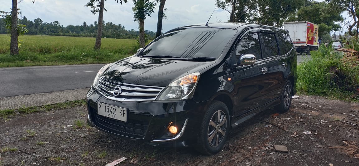 2012 Nissan Grand Livina 2012 Nissan Grand Livina