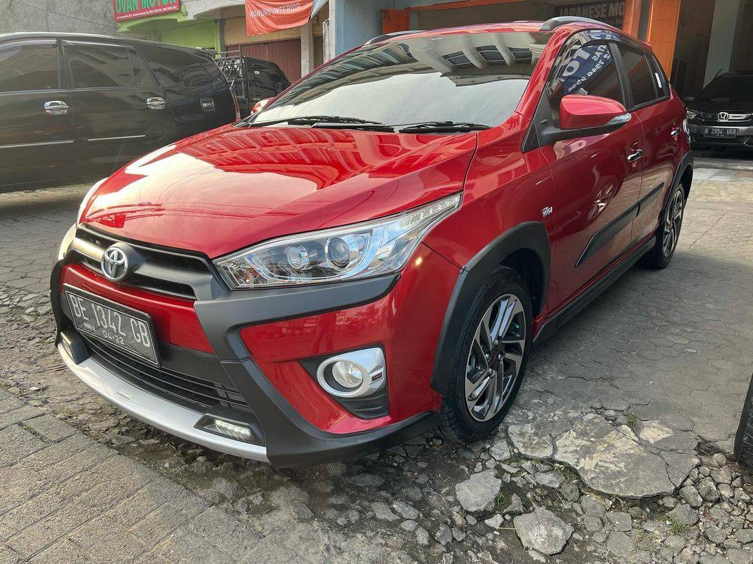 2017 Toyota Yaris Heykers 1.5L AT 2017 Toyota Yaris Heykers 1.5L AT