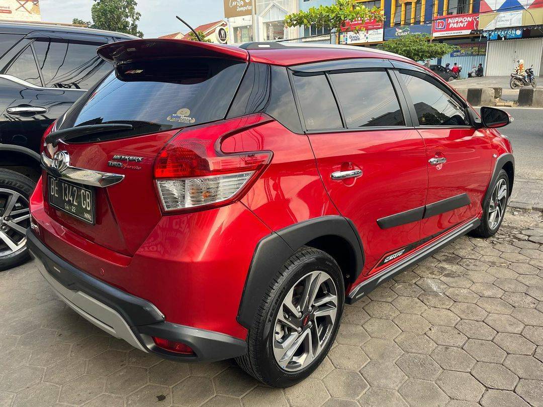 2017 Toyota Yaris Heykers 1.5L AT 2017 Toyota Yaris Heykers 1.5L AT