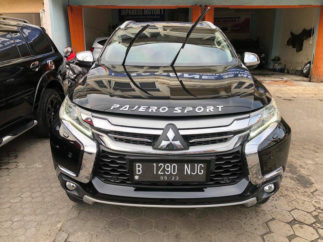 2018 Mitsubishi Pajero Sport Dakar AT 4x2 2018 Mitsubishi Pajero Sport Dakar AT 4x2