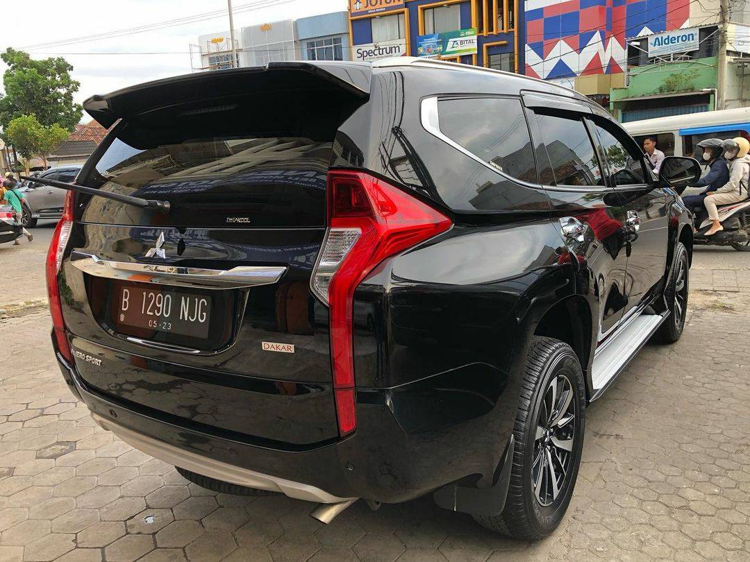 2018 Mitsubishi Pajero Sport Dakar AT 4x2 2018 Mitsubishi Pajero Sport Dakar AT 4x2