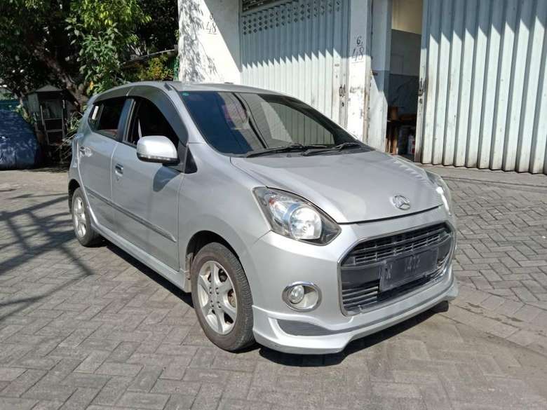 2014 Daihatsu Ayla  2014 Daihatsu Ayla
