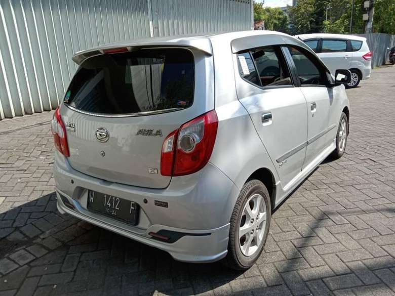 2014 Daihatsu Ayla  2014 Daihatsu Ayla