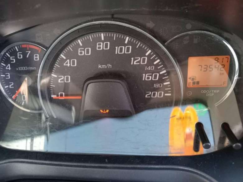 2014 Daihatsu Ayla  2014 Daihatsu Ayla