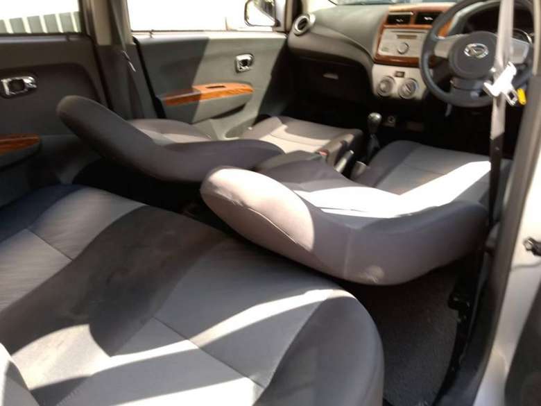 2014 Daihatsu Ayla  2014 Daihatsu Ayla