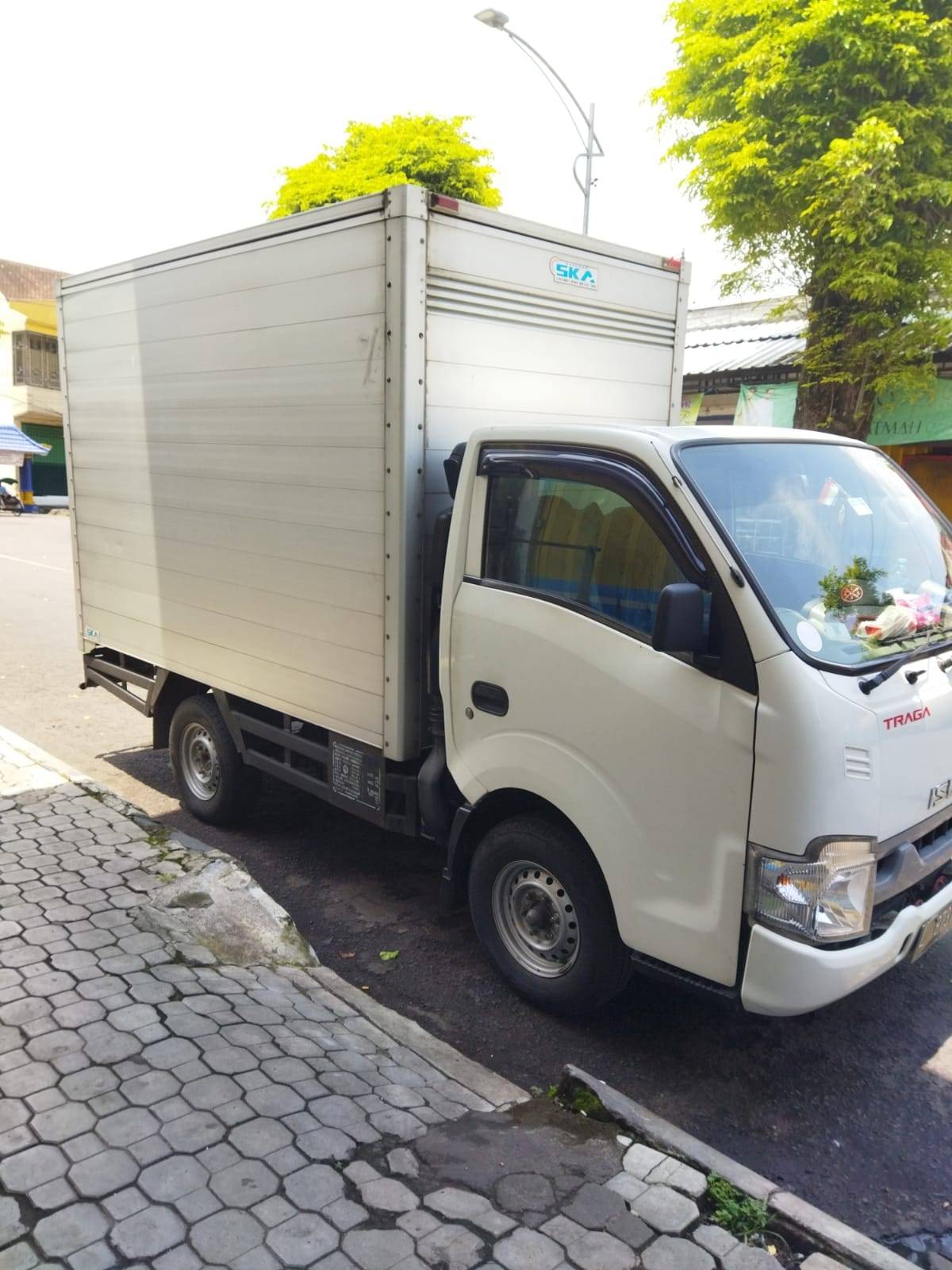 2018 Isuzu Traga 2.5 BOX M/T 2018 Isuzu Traga 2.5 BOX M/T
