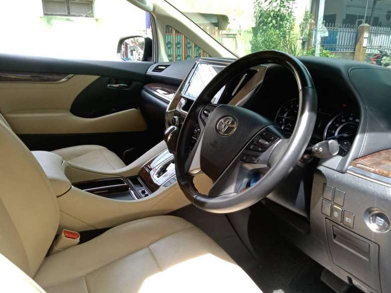 2020 Toyota Alphard  2.5 G A/T 2020 Toyota Alphard  2.5 G A/T