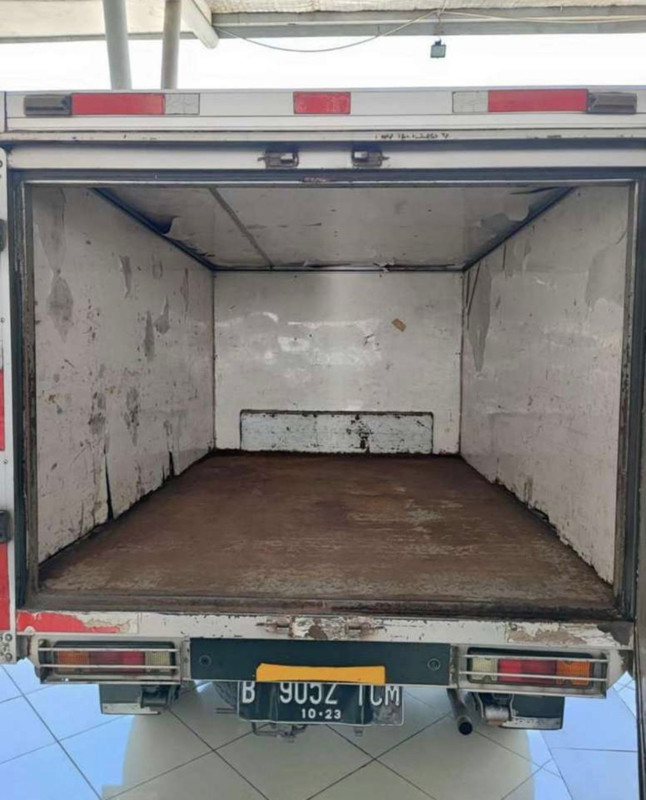 2018 Mitsubishi L300 2018 Mitsubishi L300