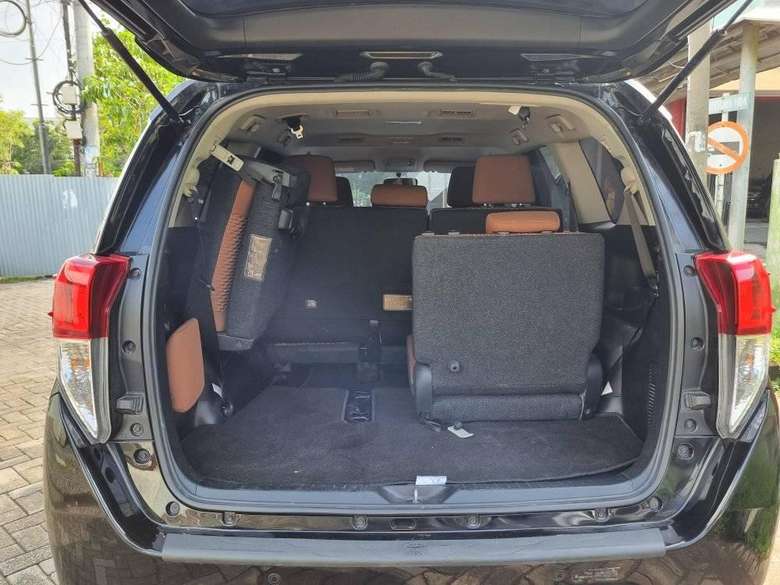 2019 Toyota Innova DIESEL G 2.4 AT 2019 Toyota Innova DIESEL G 2.4 AT