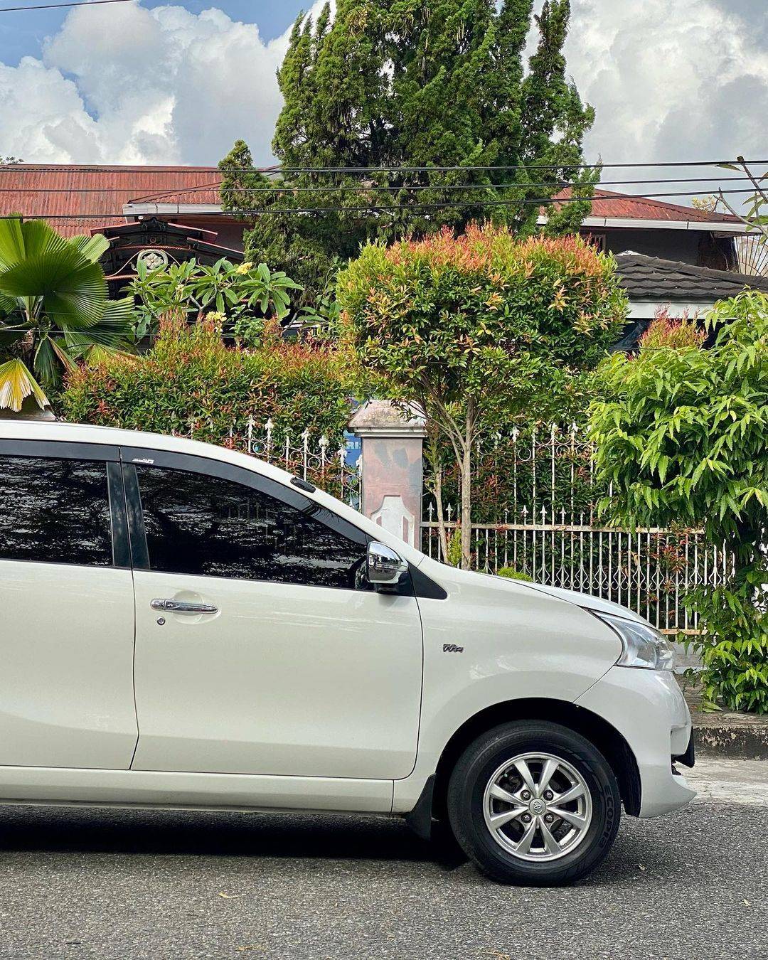 2016 Toyota Avanza E 1.3L MT 2016 Toyota Avanza E 1.3L MT