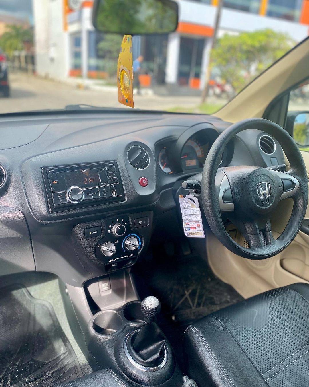 2015 Honda Brio 2015 Honda Brio