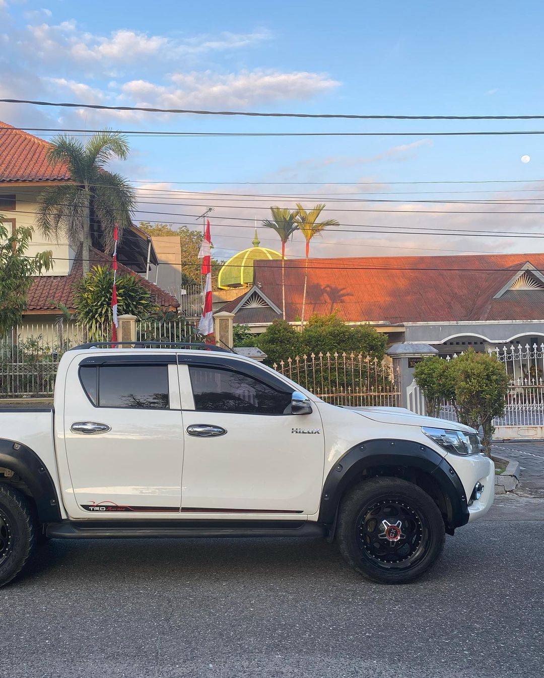 2015 Toyota Hilux Double Cabin G 2.5L MT 2015 Toyota Hilux Double Cabin G 2.5L MT