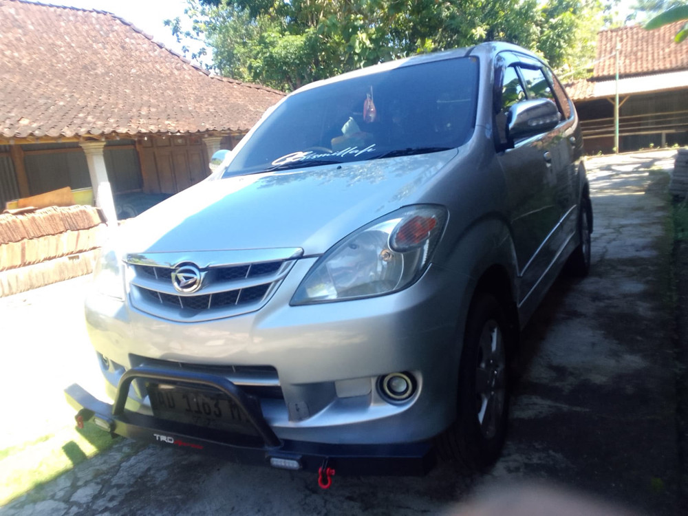 2011 Daihatsu Xenia 2011 Daihatsu Xenia