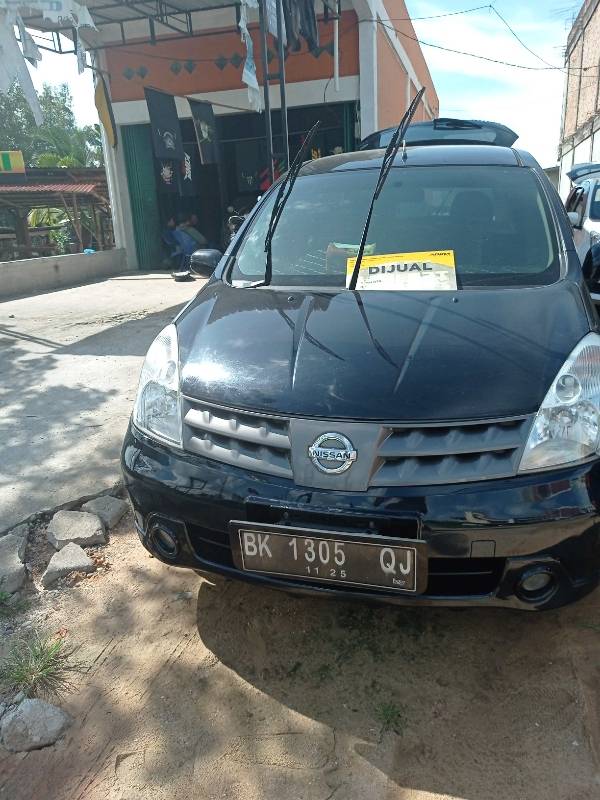 2010 Nissan Grand Livina  1.5 XV AT 1.5 XV AT bekas
