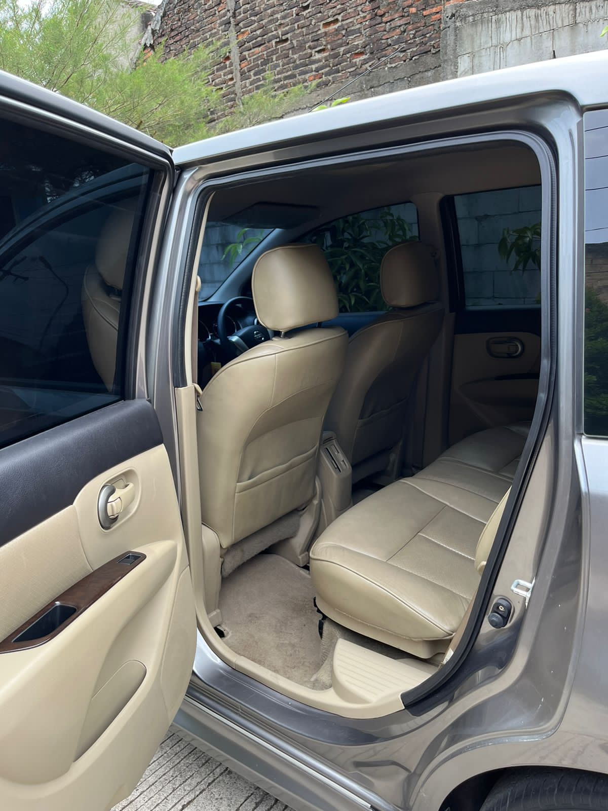 2015 Nissan Grand Livina 1.5 HWS CVT 2015 Nissan Grand Livina 1.5 HWS CVT