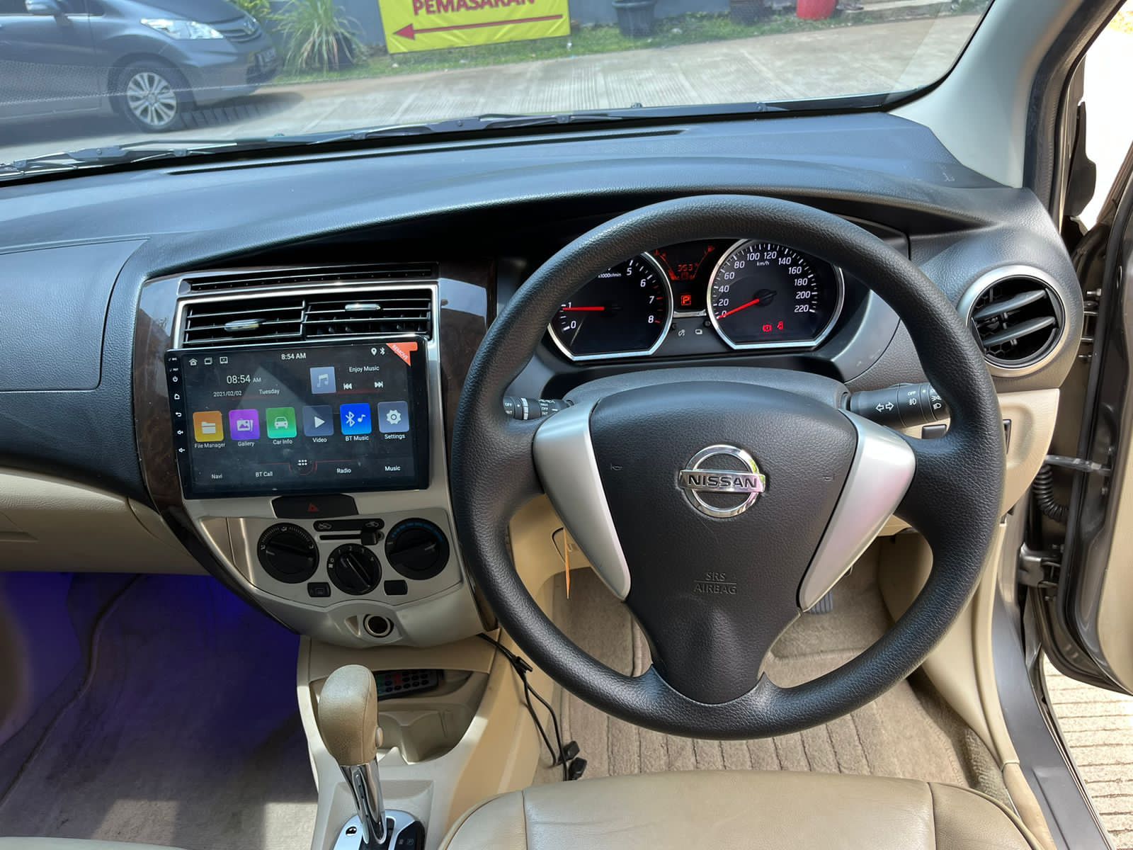 2015 Nissan Grand Livina 1.5 HWS CVT 2015 Nissan Grand Livina 1.5 HWS CVT