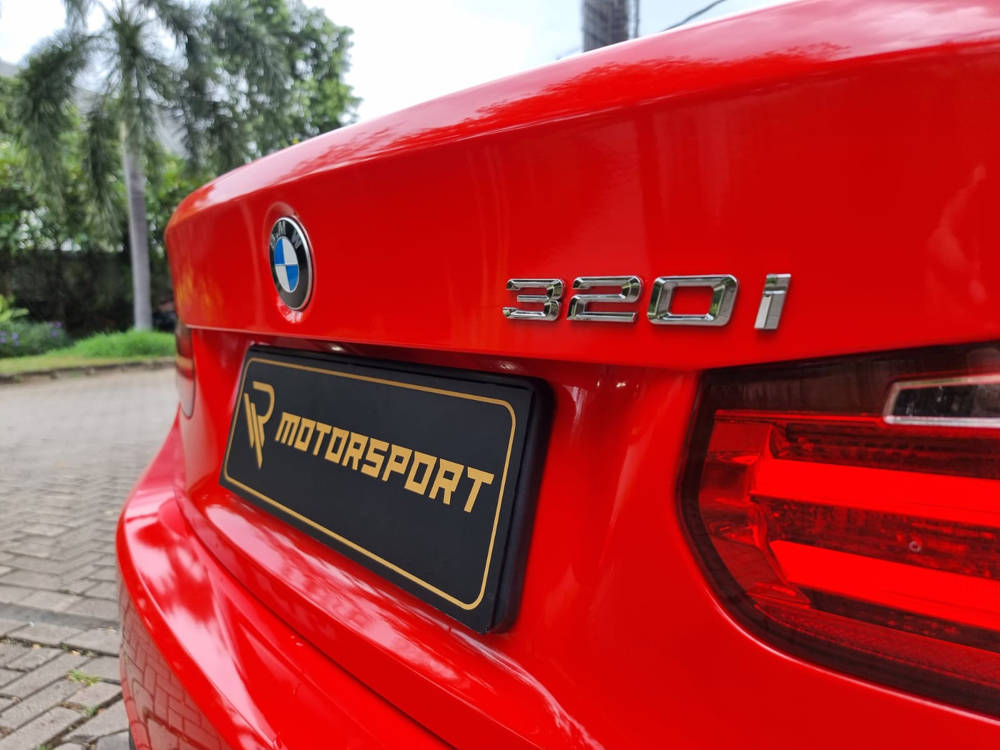 Old 2012 BMW 3 Series Sedan 320i Sport 320i Sport