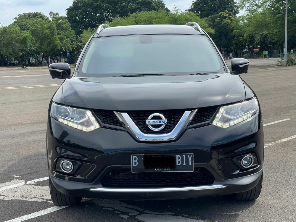 2015 Nissan X-Trail  2.5 XT AT