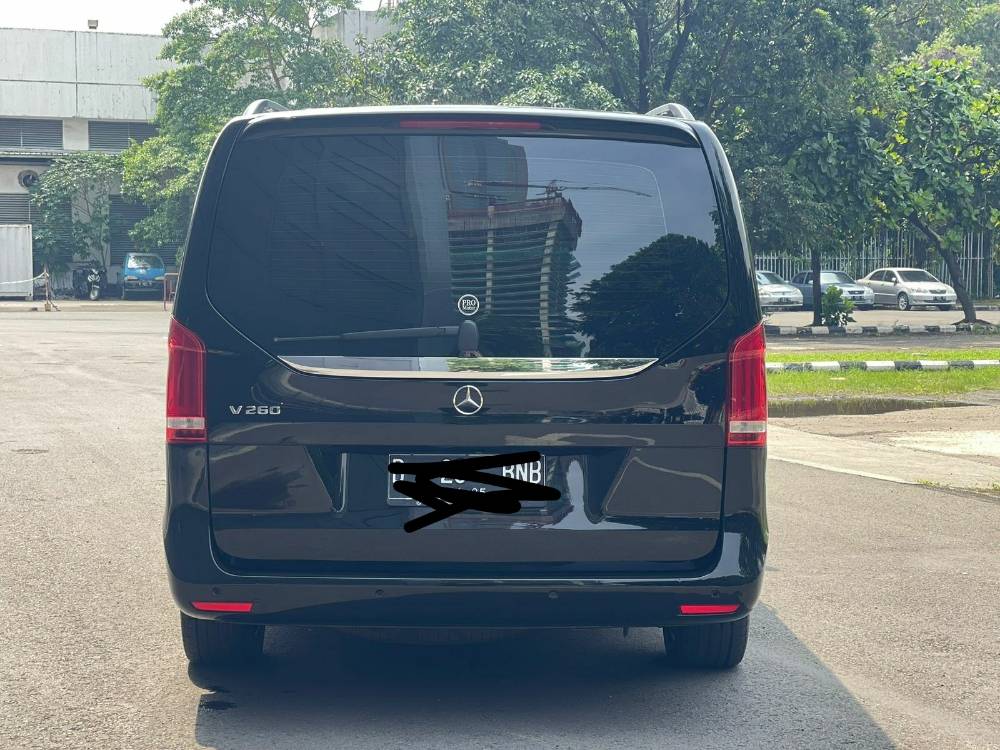 Dijual 2019 Mercedes Benz V-Class V260 LWB V260 LWB Bekas