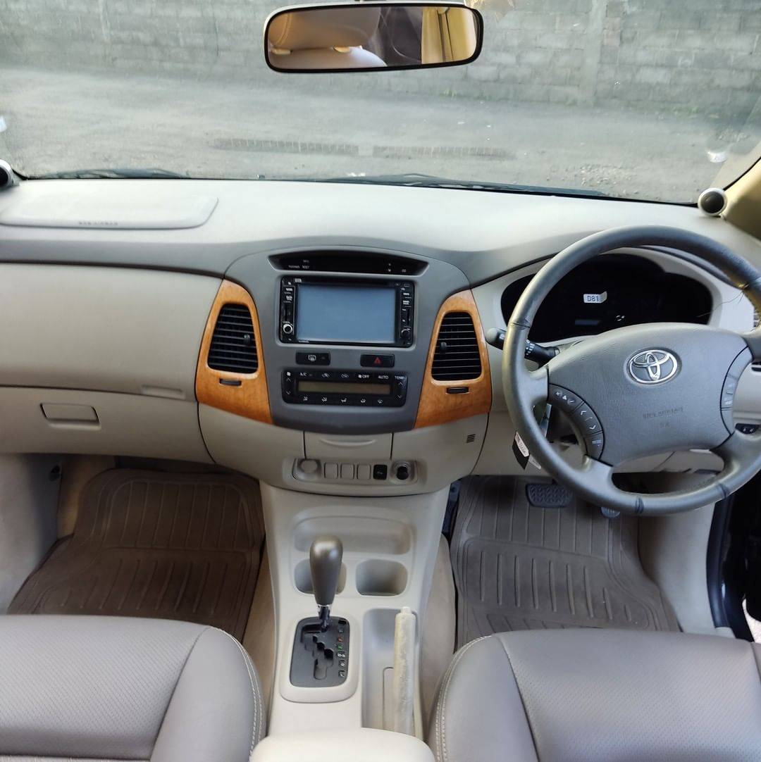 2010 Toyota Kijang Innova 2010 Toyota Kijang Innova