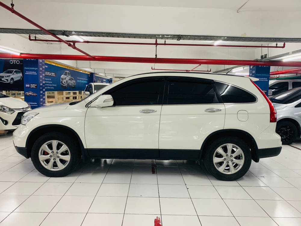 Old 2010 Honda CR-V  RE1 2WD 2.4 AT RE1 2WD 2.4 AT