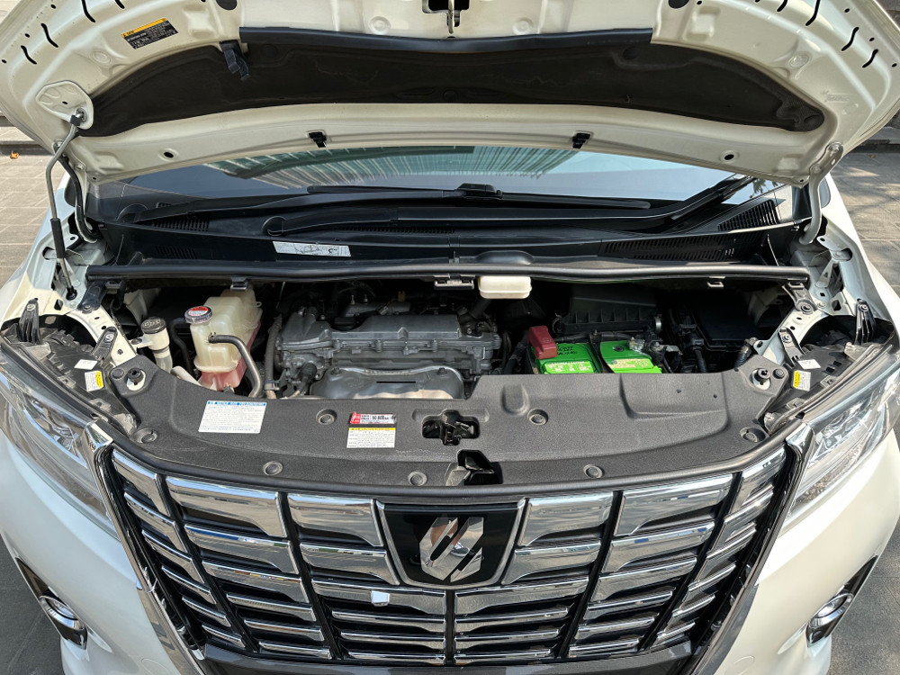 2017 Toyota Alphard 2.5 G A/T 2017 Toyota Alphard 2.5 G A/T