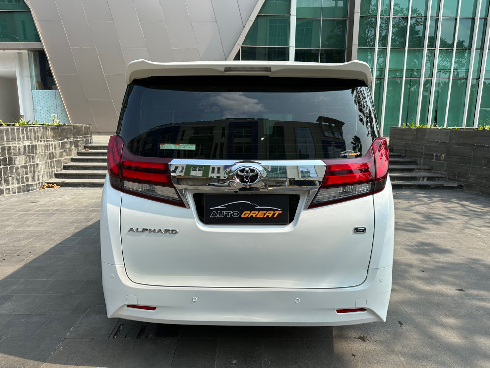 2017 Toyota Alphard 2.5 G A/T 2017 Toyota Alphard 2.5 G A/T