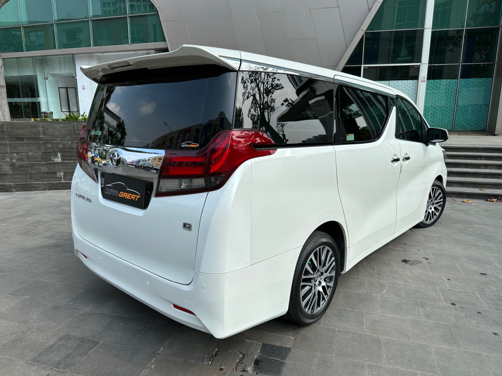 2017 Toyota Alphard 2.5 G A/T 2017 Toyota Alphard 2.5 G A/T