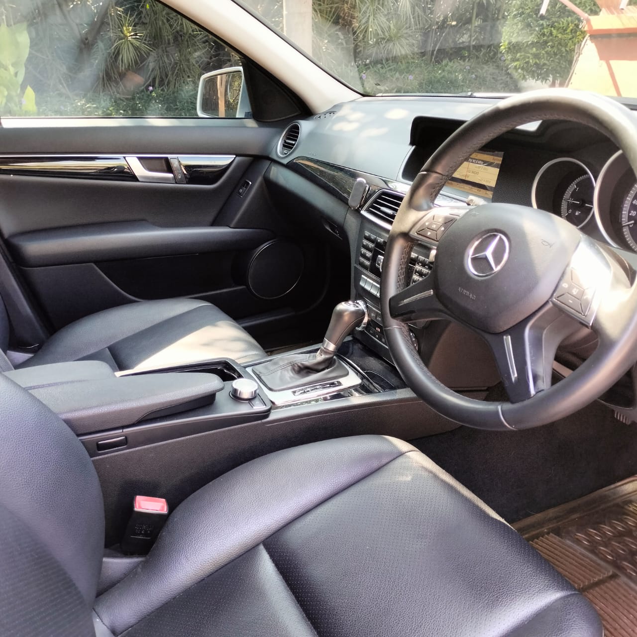 2012 Mercedes Benz C-Class  C 200 CGI CLASSIC 2012 Mercedes Benz C-Class  C 200 CGI CLASSIC