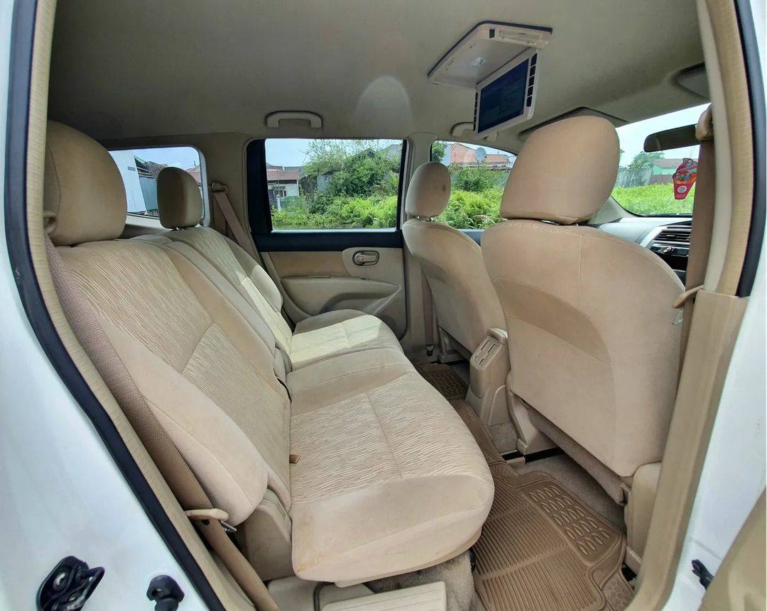 2013 Nissan Livina  XR 1.5 MT 2013 Nissan Livina  XR 1.5 MT