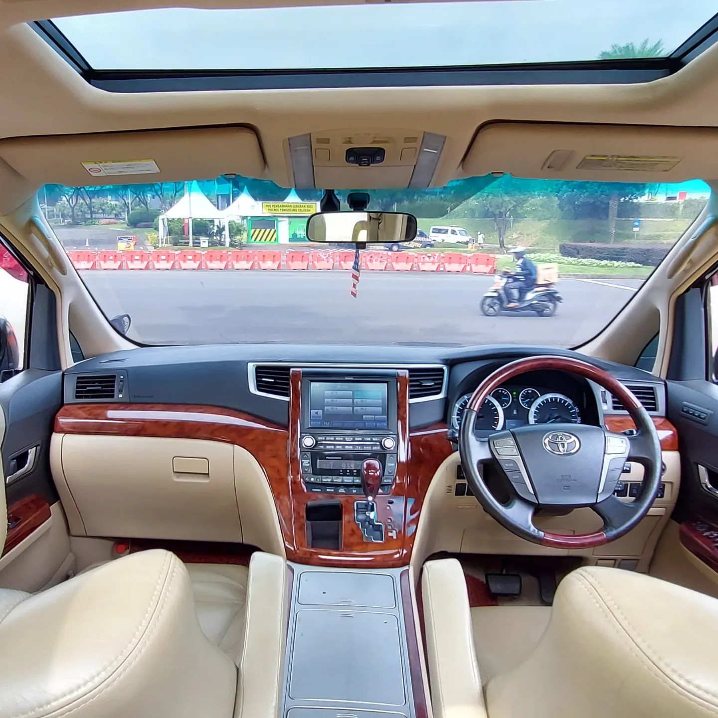 2010 Toyota Alphard 2010 Toyota Alphard