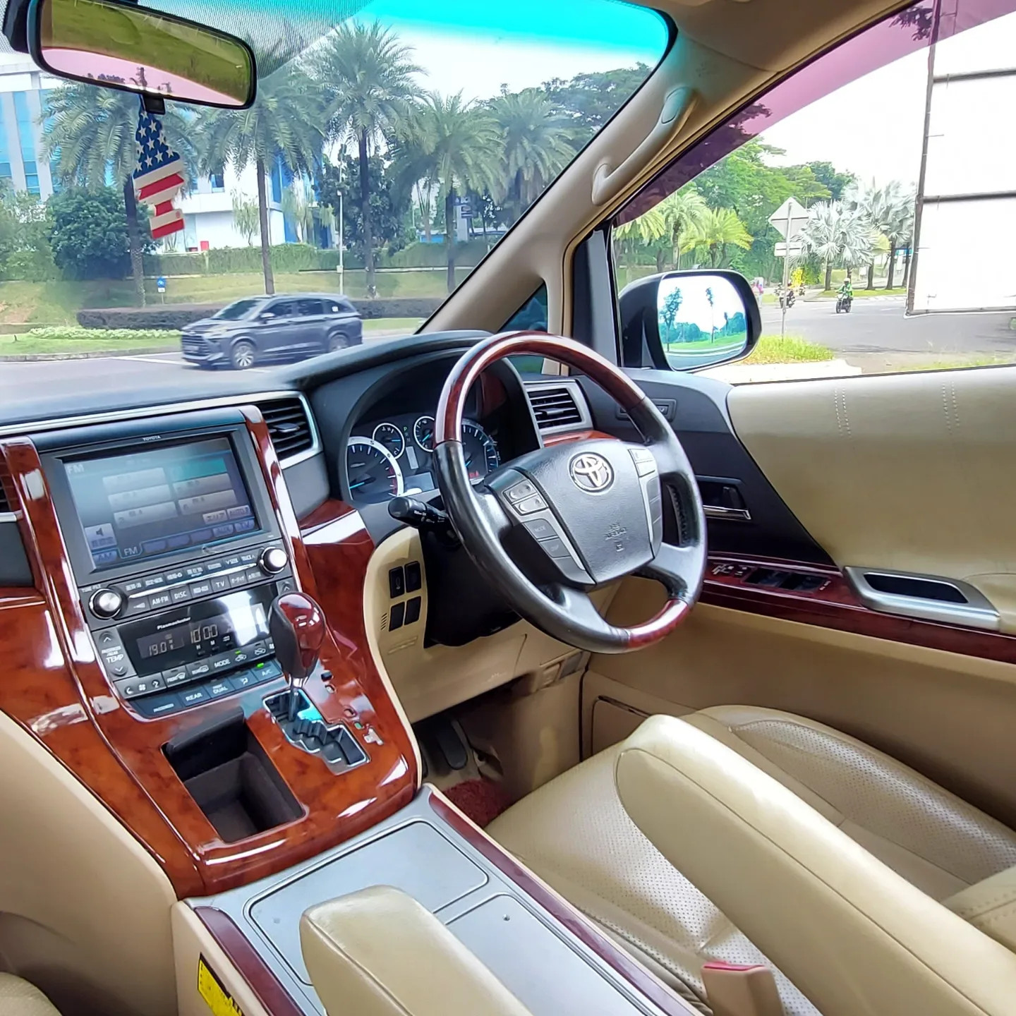 2010 Toyota Alphard 2010 Toyota Alphard