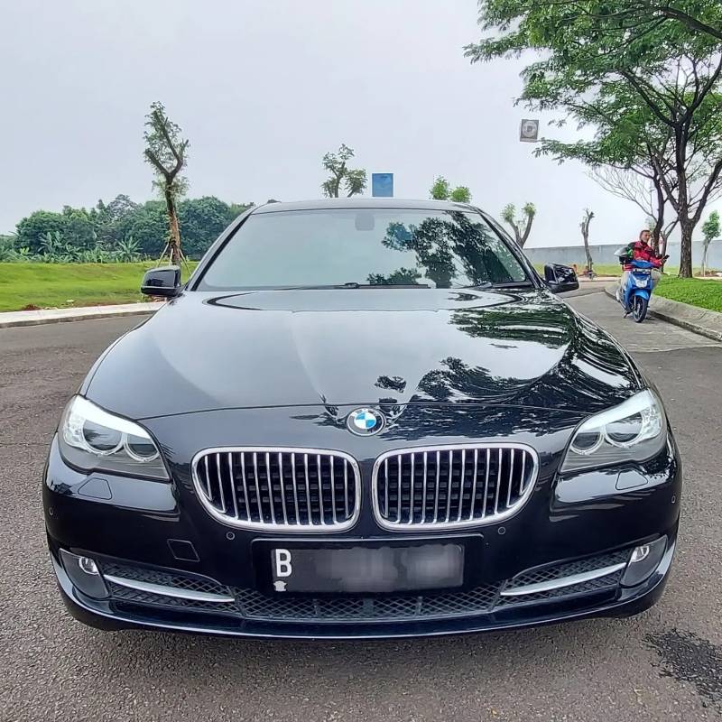 Dijual 2011 BMW 5 Series Sedan  528I AT 528I AT Bekas