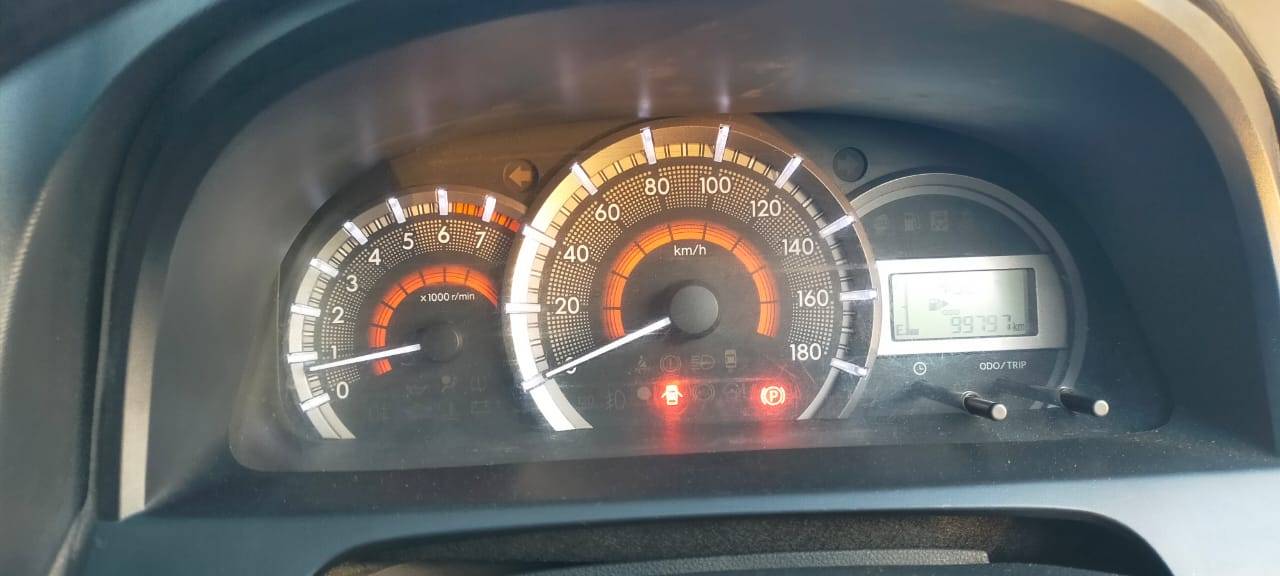 2016 Daihatsu Xenia  1.3 X MT 1.3 X MT tua