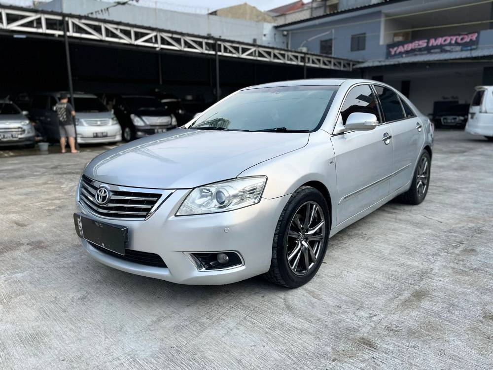 2011 Toyota Camry  2.4 V AT 2.4 V AT bekas