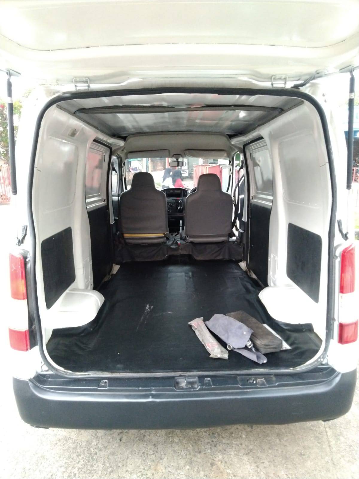 Dijual 2017 Daihatsu Grand Max 1.3 S401RV BLIND VAN MT 1.3 S401RV BLIND VAN MT Bekas