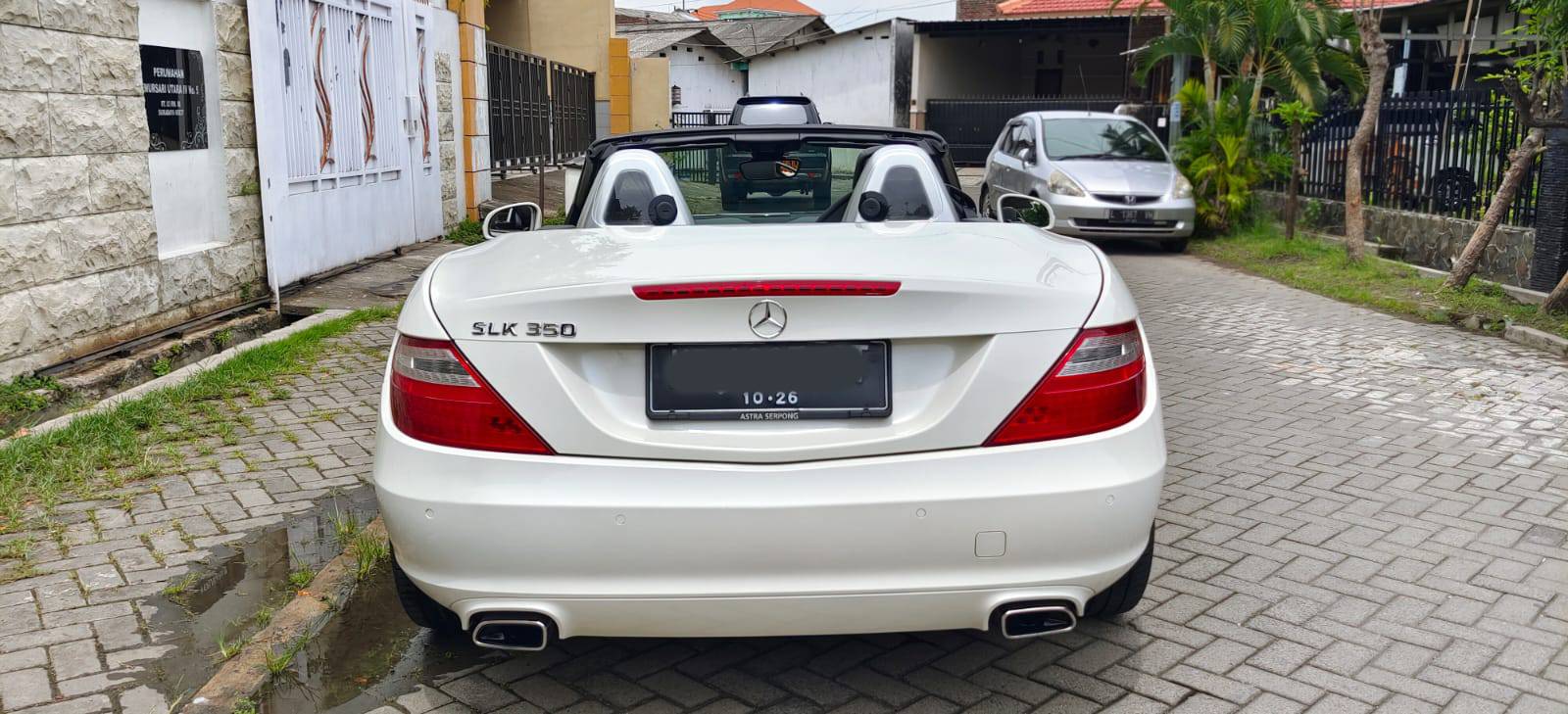 2011 Mercedes Benz SLK-Class SLK 200 1.8L CGI 2011 Mercedes Benz SLK-Class SLK 200 1.8L CGI