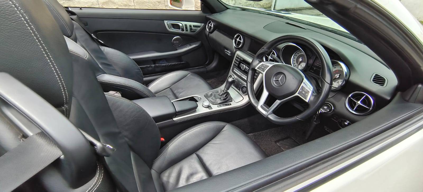 2011 Mercedes Benz SLK-Class SLK 200 1.8L CGI 2011 Mercedes Benz SLK-Class SLK 200 1.8L CGI