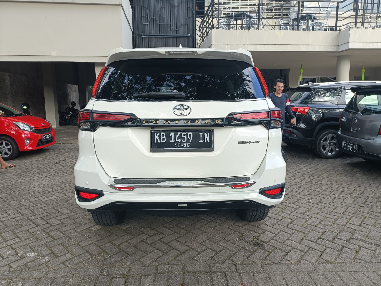 2020 Toyota Fortuner SRZ 4X2 TRD 2.7L AT 2020 Toyota Fortuner SRZ 4X2 TRD 2.7L AT