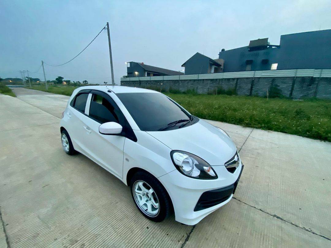 2014 Honda Brio Sports 1.3L E MT 2014 Honda Brio Sports 1.3L E MT