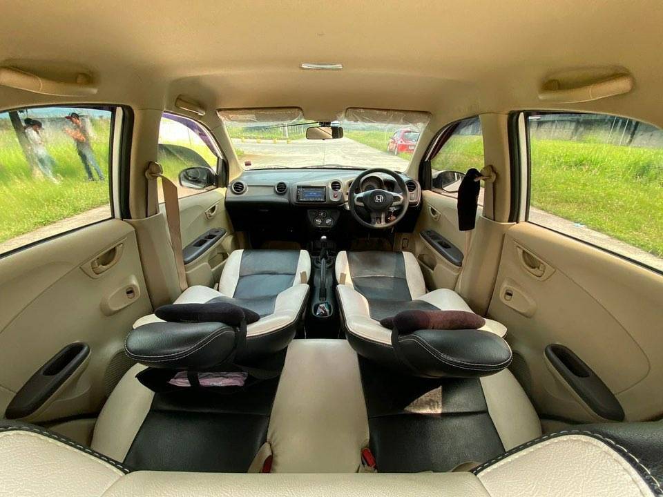 2014 Honda Brio Sports 1.3L E MT 2014 Honda Brio Sports 1.3L E MT