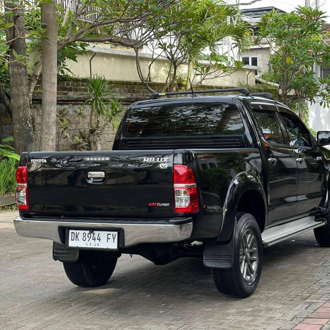 2017 Toyota Hilux 2.4L D-Cab V AT 2017 Toyota Hilux 2.4L D-Cab V AT