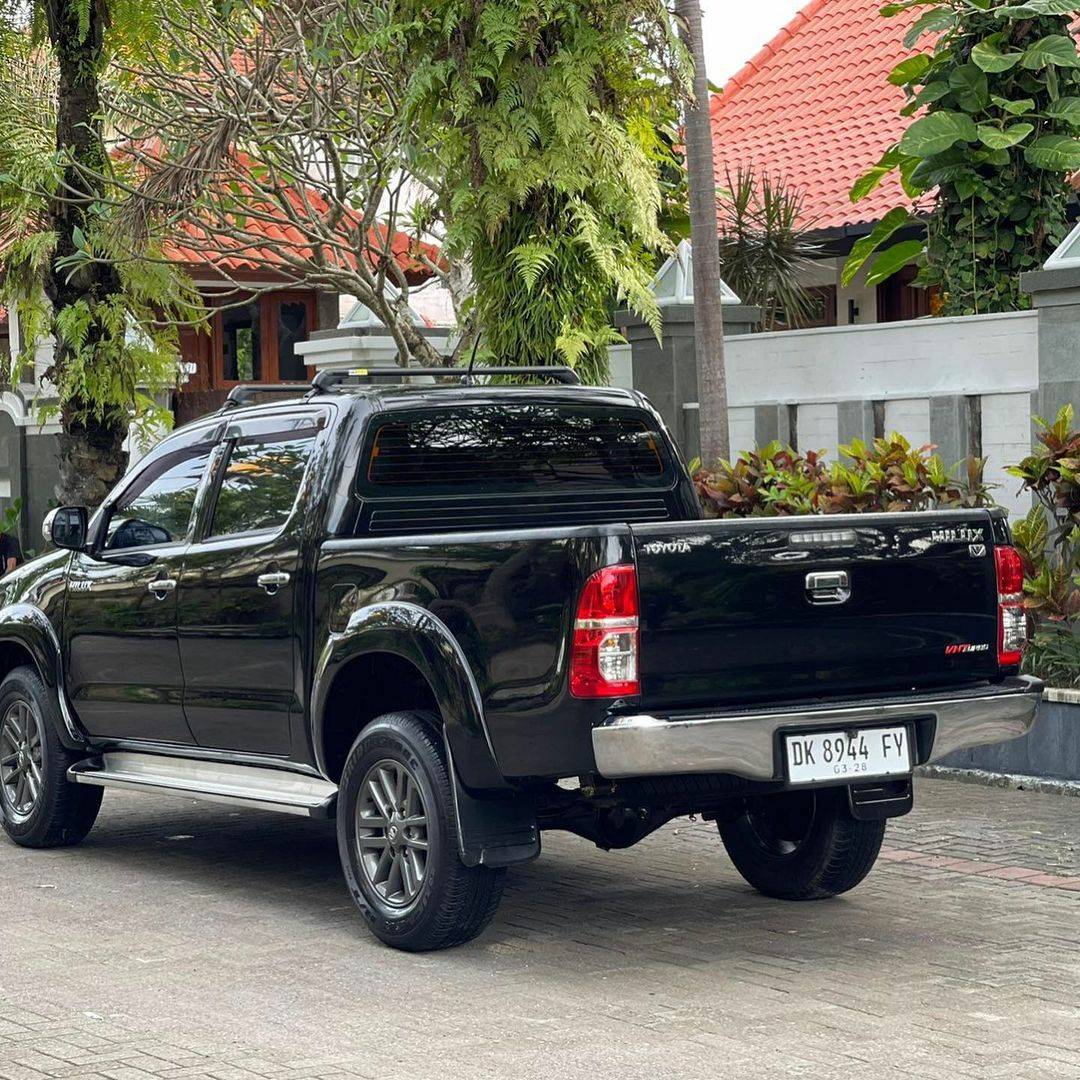 2017 Toyota Hilux 2.4L D-Cab V AT 2017 Toyota Hilux 2.4L D-Cab V AT